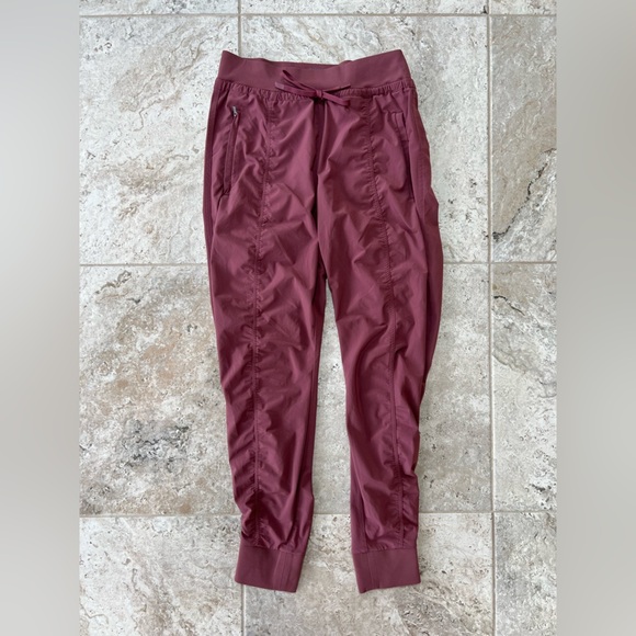 ATHLETA Attitude II Mid Rise Jogger Pant in Dusty Rose Pink, size 6 - Picture 10 of 11